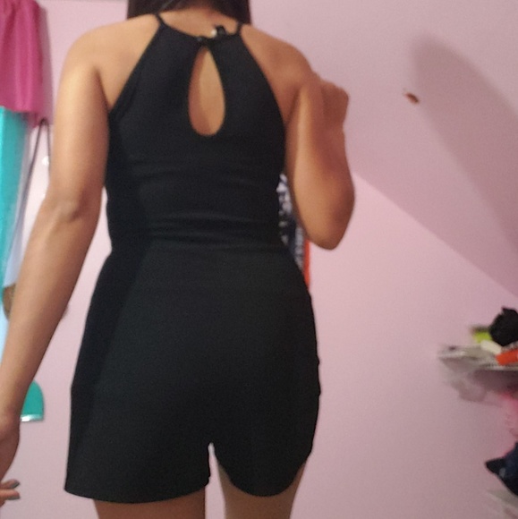 ♡♡USED♡♡ Floral Romper - Picture 6 of 6